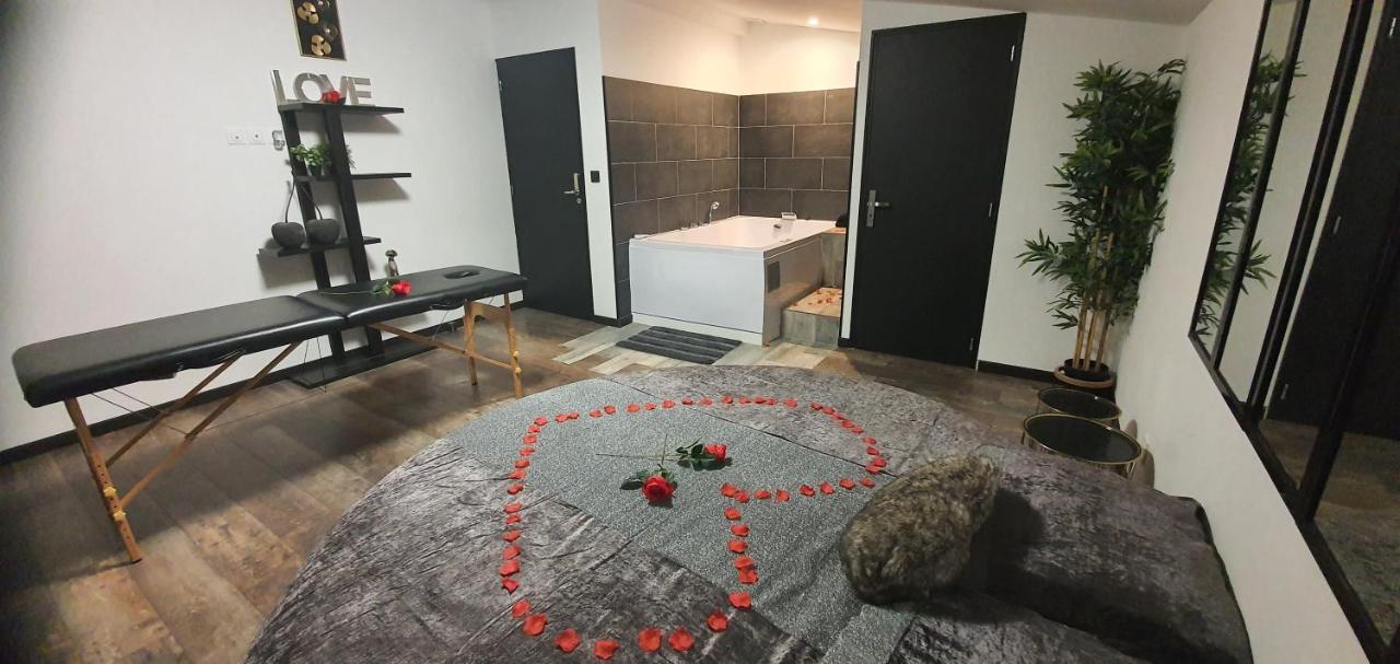 Love Rooms De La Presqu'Ile Saint-Vincent-de-Paul  Dış mekan fotoğraf